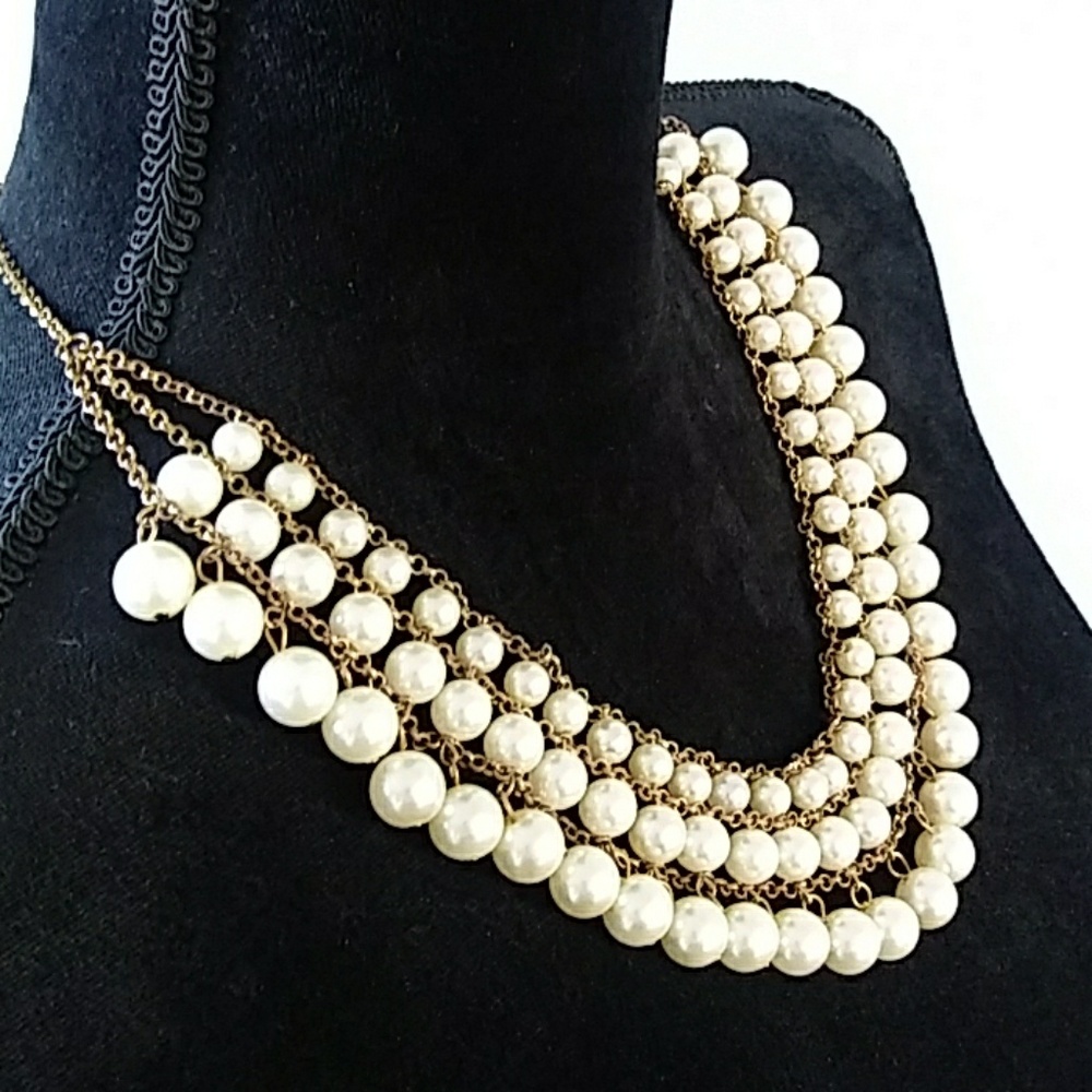 LOVELY FAUX PEARL NECKACE - Picture 5 of 8